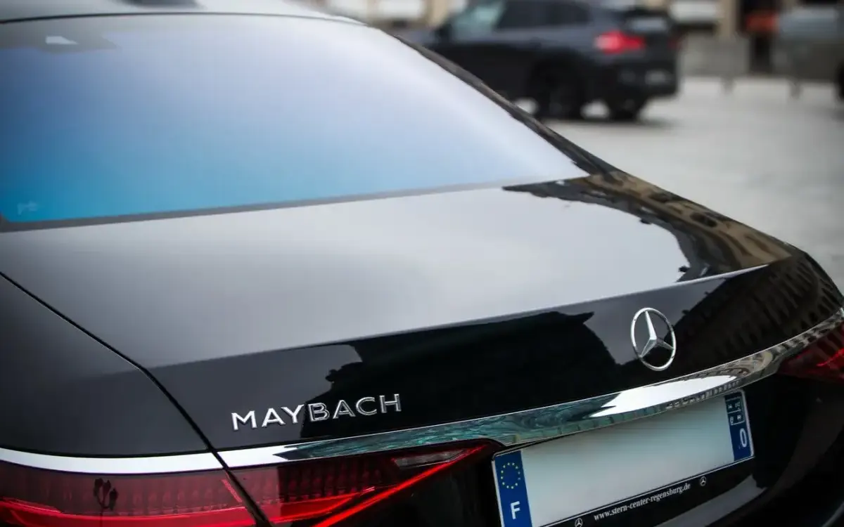 Louer un Maybach S 580 avec chauffeur à Paris