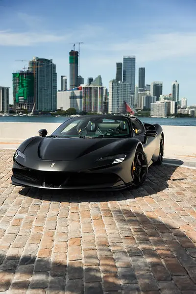 Ferrari SF90 — photo 1 of 8