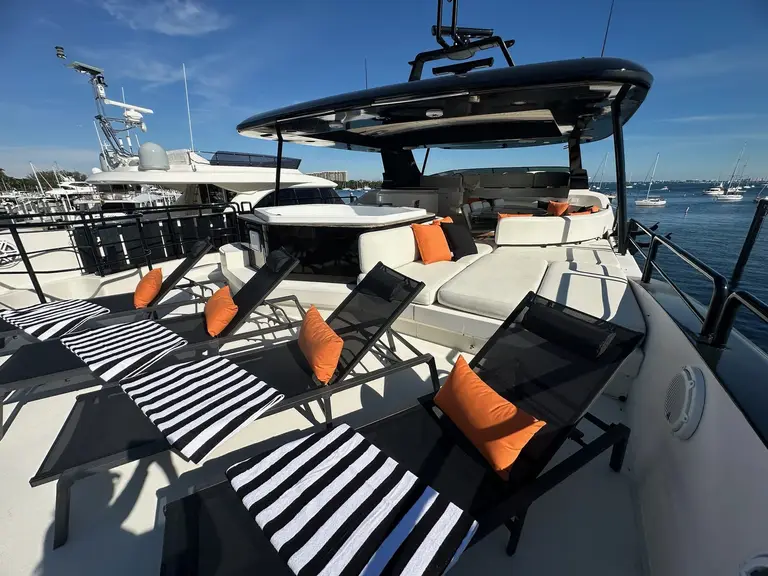 Azimut 130 — view 6